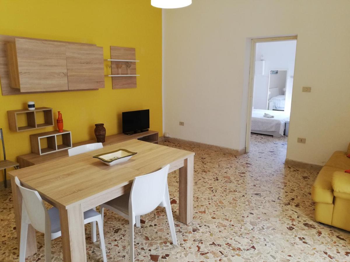 Charming Apartment In Mondello Palermo Exterior photo
